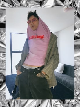 「VERSACE（ヴェルサーチ）のアイテム（パンツ）」を使った、XIWIさん（メンズ・172cm）の夏コーディネート