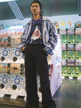 「アイテム（MA-1、パープル系）」を使った、XIWIさん（メンズ・172cm）の春コーディネート