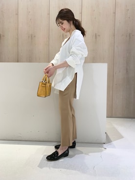 「サテンパンツ」｜「アイテム（ローファー）」を使った、リナさん（レディース・155cm）の春コーディネート