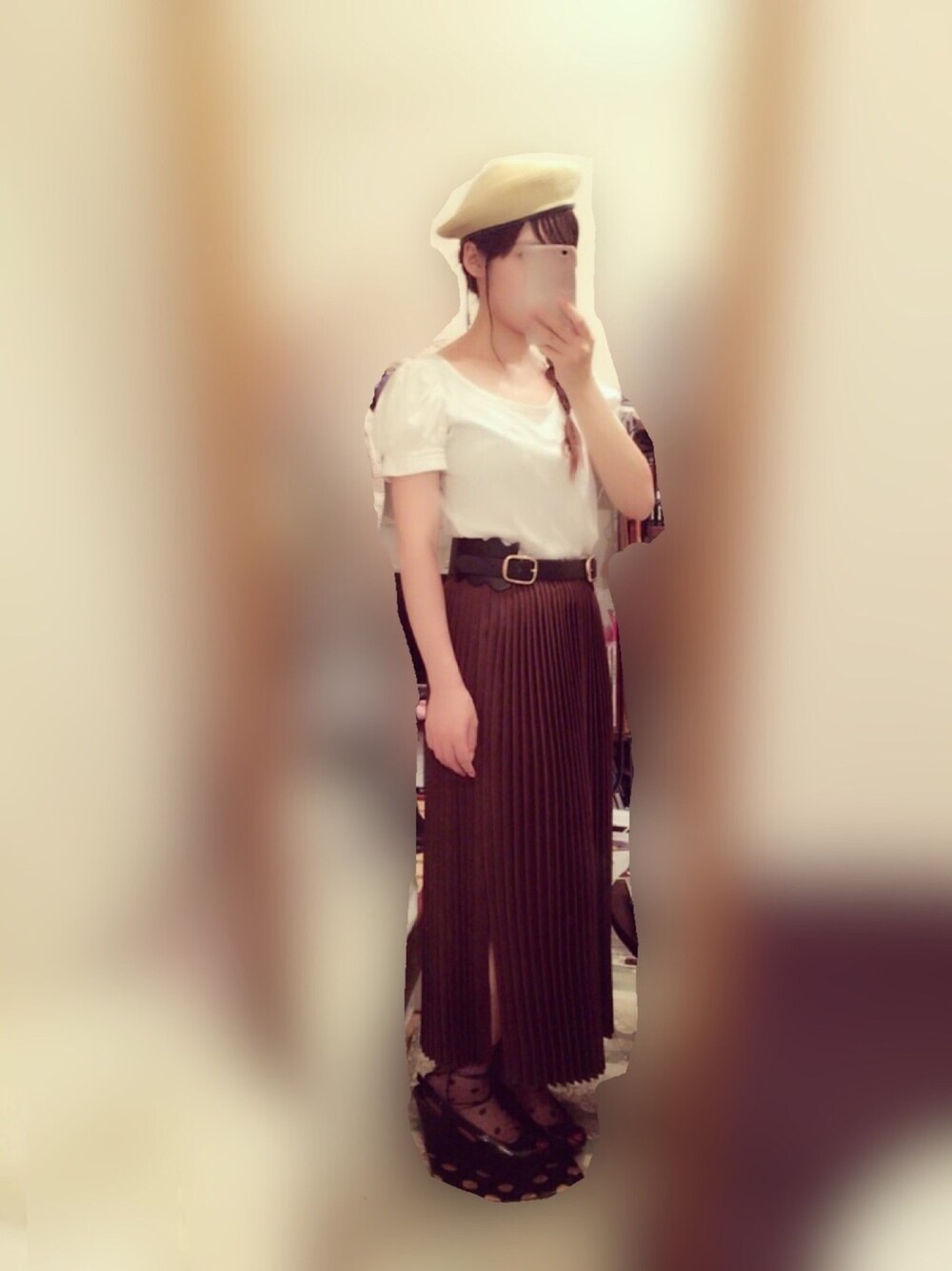 「ベレー帽、むぎわら帽子、むぎわらベレー帽、太ベルト、ロングスカート、スリットスカート、シースルーソックス、ウェッジソール」｜「ADAM ET ROPE'のペーパーベレー（ハンチング/ベレー帽、ベージュ系）」を使った、kutsushitaさん（レディース・151cm）の秋コーディネートの1枚目の写真