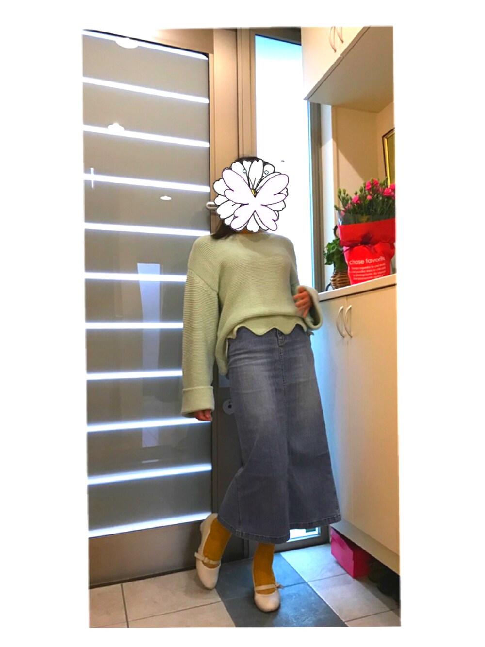 「雨の日」｜「w closetのアイテム（トップス、グリーン系）」を使った、miさん（レディース・159cm）の春コーディネートの1枚目の写真