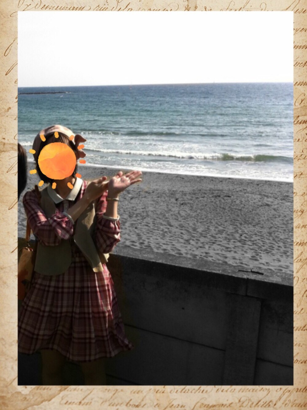 「FREE'S MARTのアイテム（ワンピース、レッド系）」を使った、miさん（レディース・158cm）の秋コーディネートの1枚目の写真