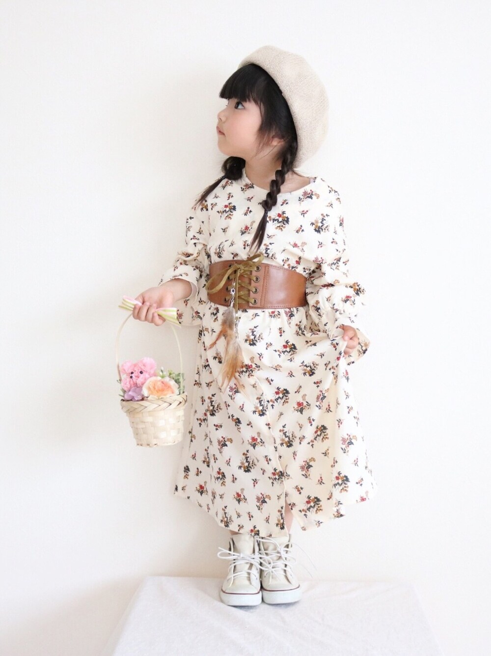 「女の子、母の日、キッズファッション、キッズコーデ、韓国子供服、おんなのこコーデ、3歳、3coins、こどもコーデ、子供服」｜「3coinsのアイテム（ハンチング/ベレー帽、ベージュ系）」を使った、yukiさん（キッズ・100cm）の春コーディネートの1枚目の写真