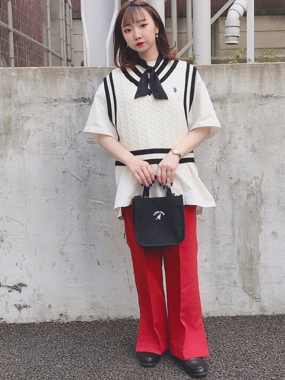 「カラーパンツ、プチプラ、大人カジュアル、夏コーデ、白Tシャツ、低身長、WEGO、Polo Ralph Lauren」｜「U.S. POLO ASSN.の∴WEGO/U.S. POLO ASSN.別注チルデンベスト（ベスト、ホワイト系）」を使った、じんももさん（レディース・152cm）の春コーディネートの1枚目の写真