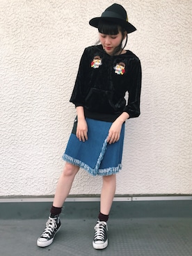 「アイテム（デニムスカート）」を使った、庄司彩夏さん（レディース・159cm・10代）の冬コーディネート