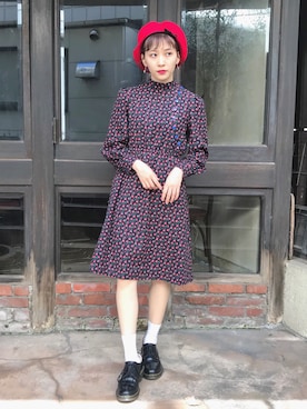 「アイテム（ハンチング/ベレー帽、レッド系）」を使った、庄司彩夏さん（レディース・158cm）の夏コーディネート