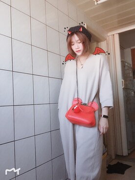 「COACH（コーチ）のアイテム（バッグ、レッド系）」を使った、羅椉尹さん（レディース・165cm）の冬コーディネート