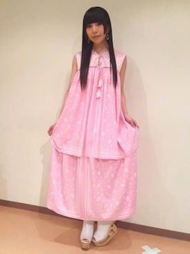 「Jeffrey Campbell（ジェフリーキャンベル）のアイテム（シューズ）」を使った、相沢梨紗さん（レディース・160cm）の夏コーディネート