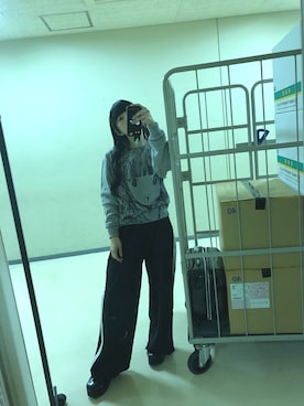 「MIKIO SAKABE（ミキオ サカベ）のアイテム（スウェット）」を使った、相沢梨紗さん（レディース・159cm）の冬コーディネート