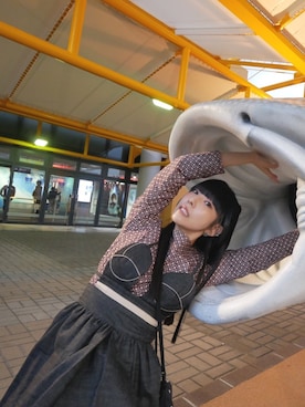 「AKIKOAOKI（アキコアオキ）のアイテム」を使った、相沢梨紗さん（レディース・159cm）の冬コーディネート