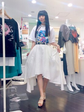 「WALL（ウォール）のアイテム」を使った、相沢梨紗さん（レディース・159cm）の秋コーディネート