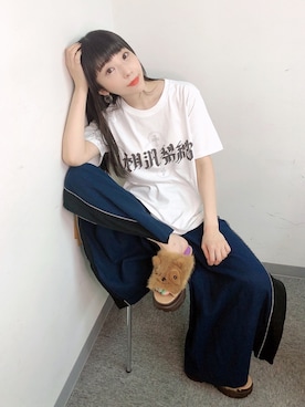 相沢梨紗さんの「OPEN SIDE WIDE PANTS」を使ったコーディネート