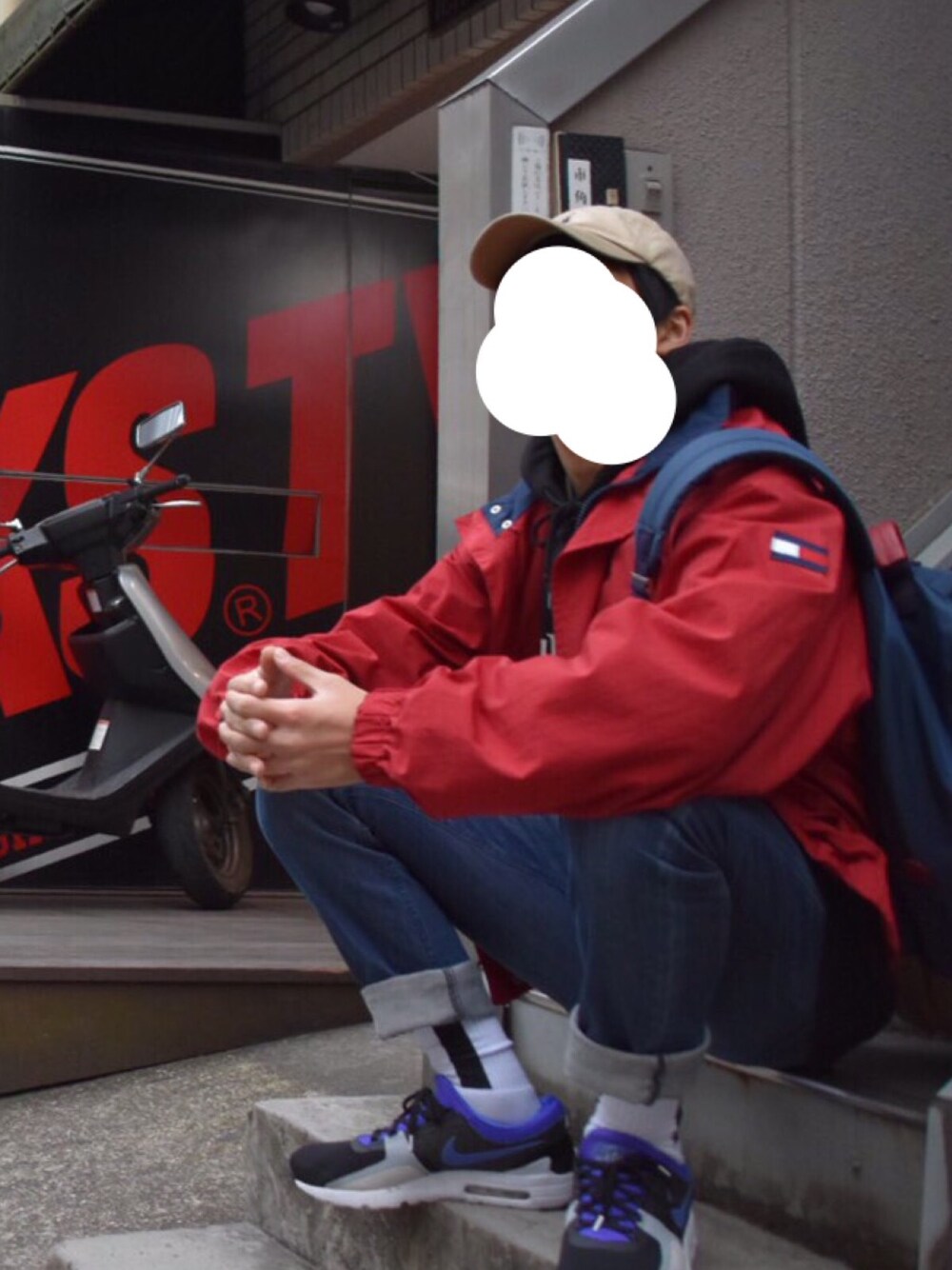 「TOMMY HILFIGER、TOMMY、Polo Ralph Lauren、POLO、H&M、purpose tour、streetstyle、NIKE、AIR MAX」｜「TOMMY HILFIGERのアイテム（ナイロンジャケット、レッド系）」を使った、CHENTARO さん（メンズ・173cm）の夏コーディネートの1枚目の写真