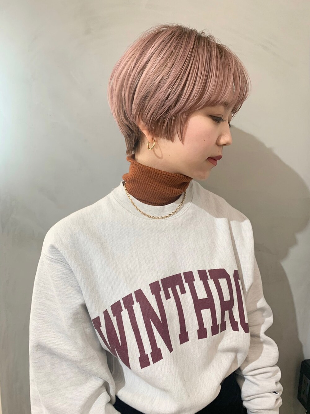 「FREAK'S STOREのアイテム（トップス、オレンジ系）」を使った、mmtaro10さん（レディース・155cm）の冬コーディネートの1枚目の写真
