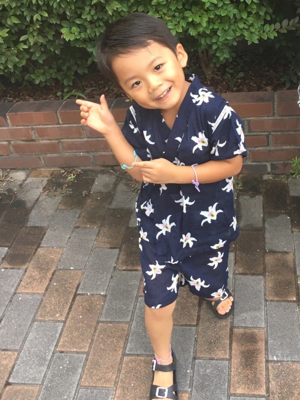 「petit main、夏、甚平、男の子、祭り、kids、code、4歳、110cm」｜「petit mainの夏男（サングラス、ブラウン系）」を使った、ゆいとんさん（キッズ・110cm）の夏コーディネートの1枚目の写真