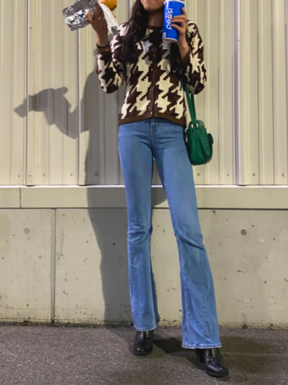 「チドリ柄、カーディガン、今日のコーデ、ootd、コストコ」｜「Bershkaのアイテム（デニムパンツ、ブルー系）」を使った、小鳥さん（レディース・171cm）の春コーディネートの1枚目の写真
