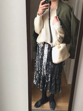 「スパンコール」｜「アイテム（ブルゾン）」を使った、KENIIさん（レディース・167cm）の冬コーディネート