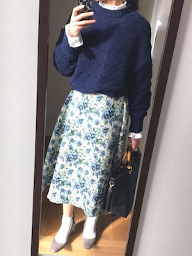 「Aラインスカート」｜「アイテム（トートバッグ）」を使った、KENIIさん（レディース・167cm）の春コーディネート