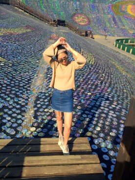「師大夜市のアイテム（ニット/セーター、ベージュ系）」を使った、Serena Chengさん（レディース・172cm）の冬コーディネート