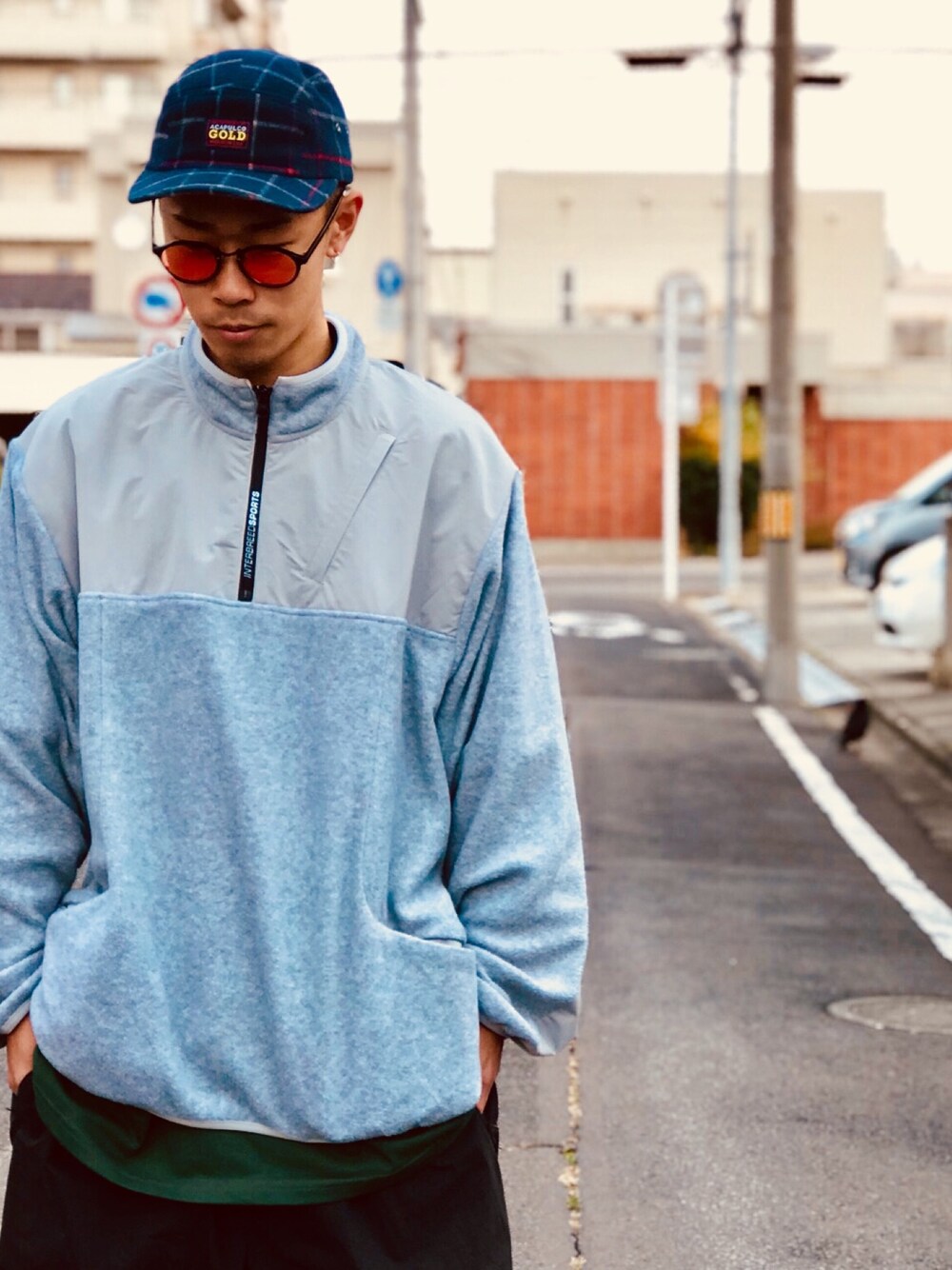 「INTERBREEDのアイテム（その他アウター、シルバー系）」を使った、Dragon相馬さん（メンズ・174cm）の秋コーディネートの1枚目の写真