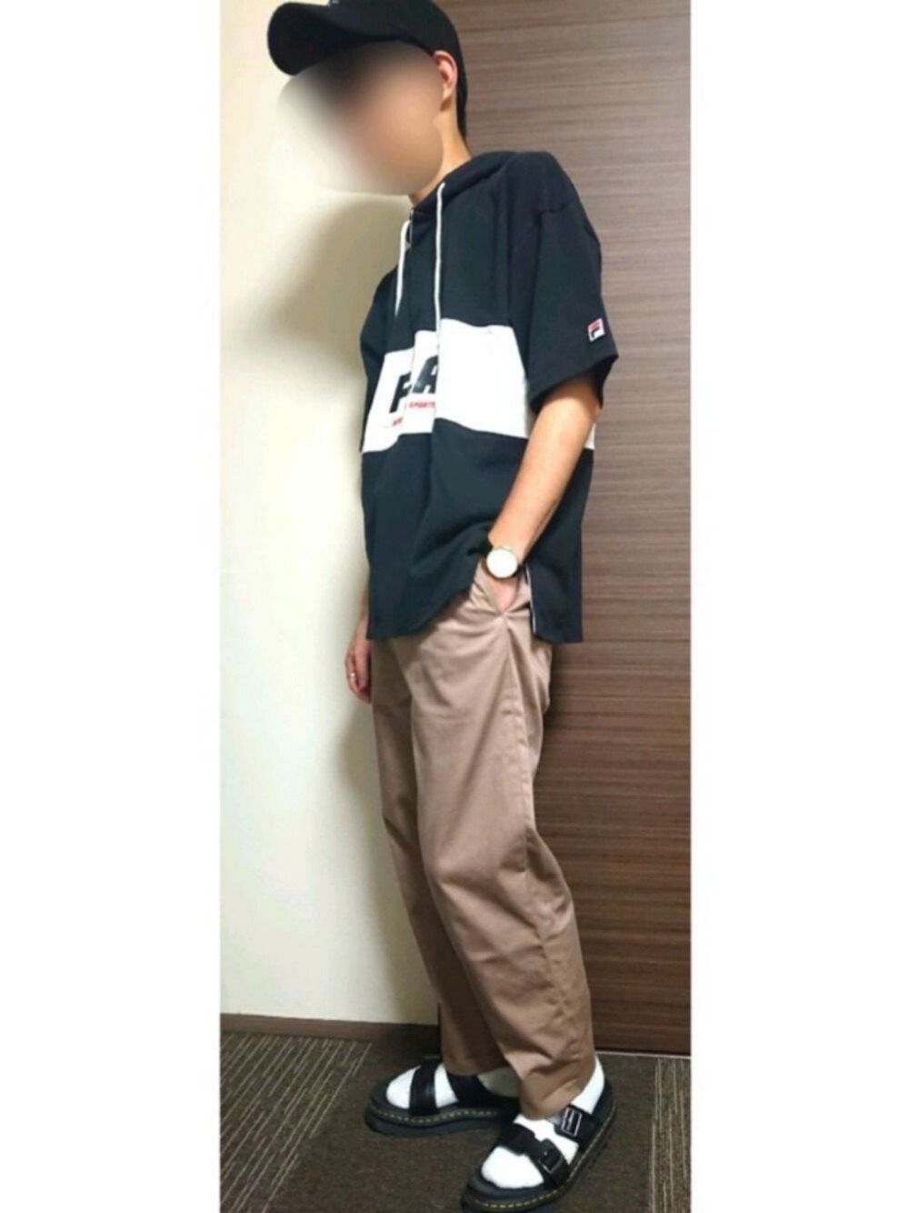 「キャップ、スポーツミックス、FILA、MONKEY TIME、Dr.Martens、サンダル、ストリート、夏、ピンク、夏コーデ」｜「MONKEY TIMEの＜monkey time＞ TC TWILL WIDE 1P PANTS/ワイドパンツ（その他パンツ、ピンク系）」を使った、ta.kuさん（メンズ・168cm）の夏コーディネートの1枚目の写真