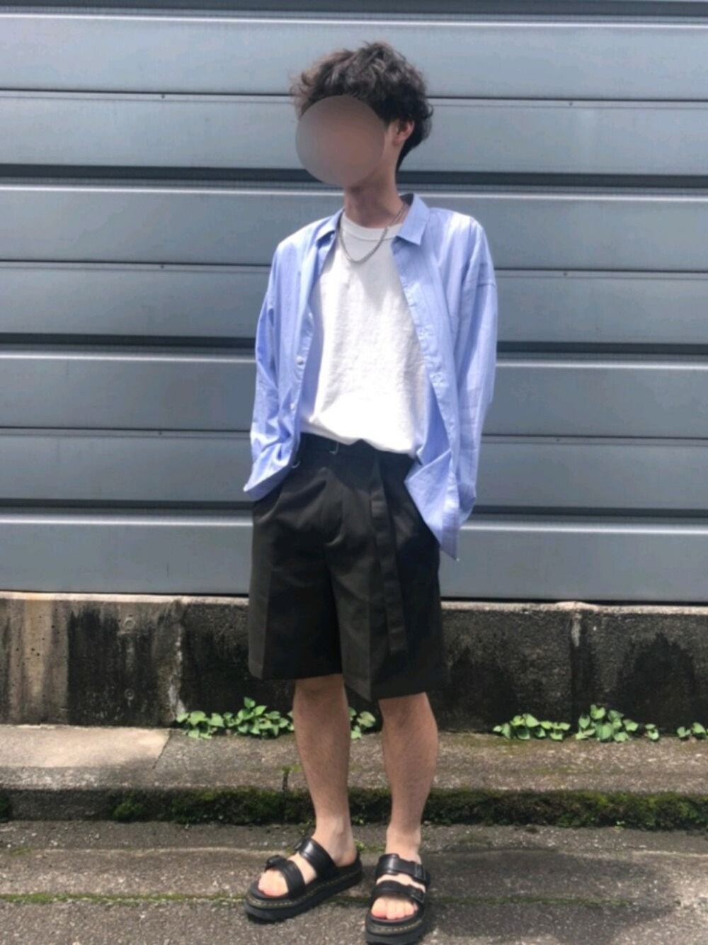 「ハーフパンツ、MONKEY TIME、モンキータイム、Dr.Martens、UNIQLO、UNIQLO U、HARE、サンダル、ユニクロ、夏コーデ」｜「MONKEY TIMEの＜monkey time＞ TR/TWL BELTED SHORTS/ショートパンツ（その他パンツ、グリーン系）」を使った、ta.kuさん（メンズ・168cm）の夏コーディネートの1枚目の写真