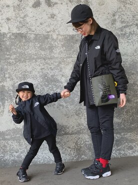 マウンテンパーカーを使った「親子リンクコーデ」の人気ファッションコーディネート - WEAR