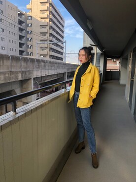 「select MOCA（セレクトモカ）の【GISELe4月号掲載】【GISELe12月号掲載】センタープレスストレートヘムラインカットオフダメージ加工デニム（デニムパンツ）」を使った、ショウショウさん（レディース・168cm）の冬コーディネート