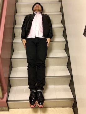 「TOMMY HILFIGER」｜「アイテム（ライダースジャケット）」を使った、KazGoriさん（メンズ・168cm）の冬コーディネート
