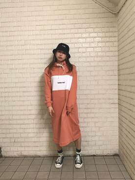 「CONVERSE STARS（コンバーススターズ）のアイテム」を使った、kuro74さん（レディース・164cm）の冬コーディネート