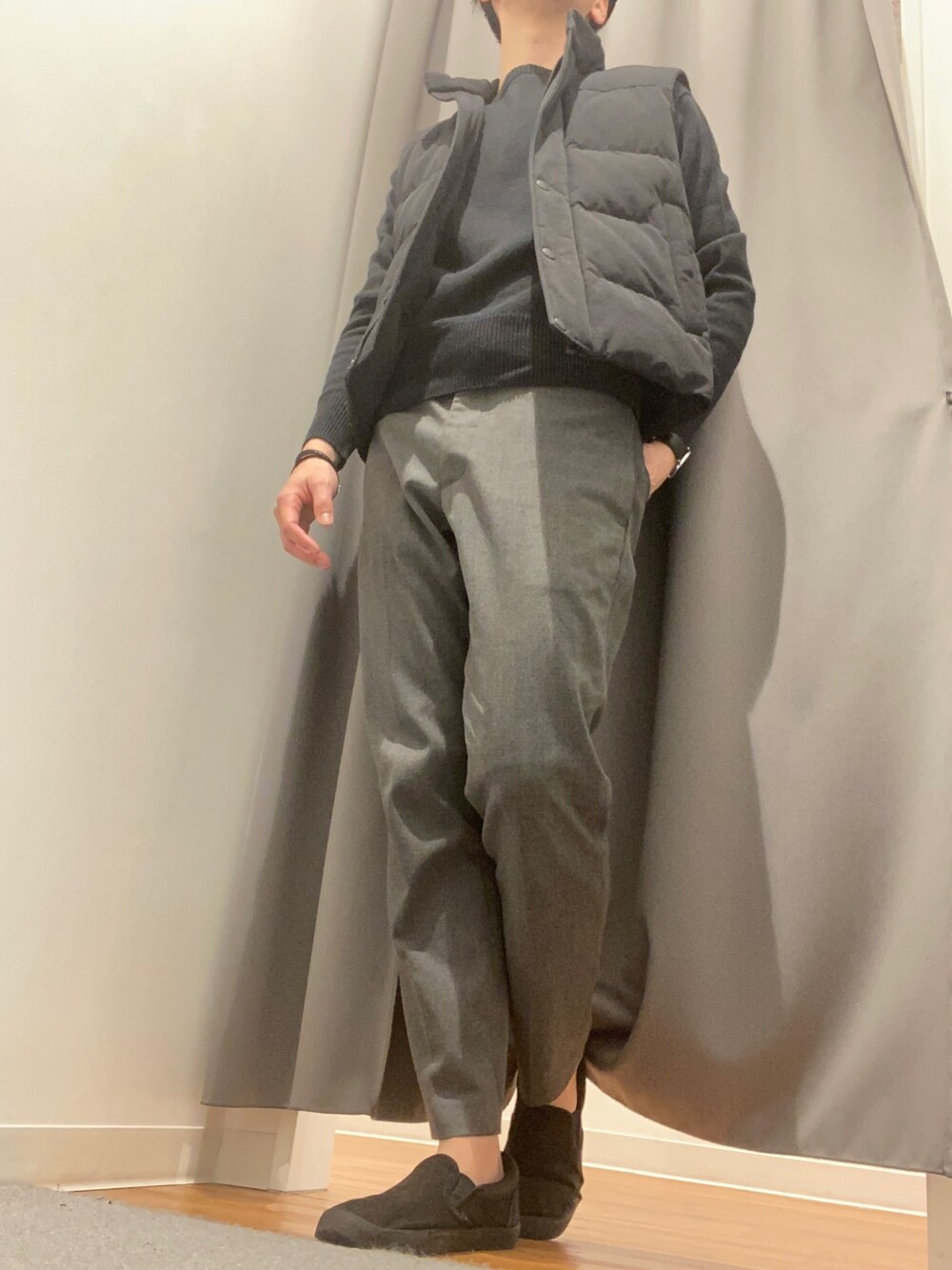 「今日のコーデ、お洒落さんとつながりたい、はるコーデ、2021春新作、UNIQLO、GU、飛行機、日本航空」｜「UNIQLOのアイテム（スラックス、グレー系）」を使った、足立佑介さん（メンズ・170cm）の冬コーディネートの1枚目の写真