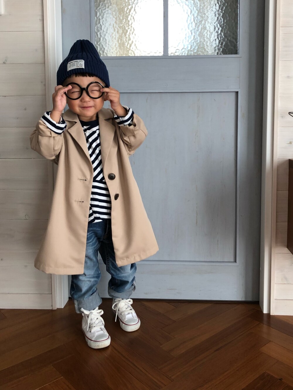 「男の子、3歳3ヶ月、チェスターコート、白こんばーす、丸メガネ、茶太郎、しまむら、ボーダー、秋コーデ」｜「SEVENDAYS=SUNDAYのチェスターコート（チェスターコート、ベージュ系）」を使った、komaさん（キッズ・90cm）の秋コーディネートの1枚目の写真