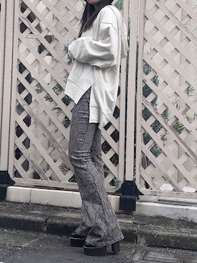 「カットオフ」｜「アイテム（ブーツ）」を使った、TSUBASAさん（レディース・154cm）の秋コーディネート