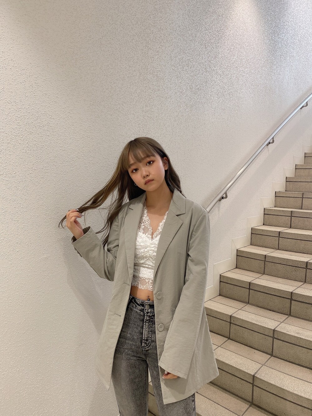 「ENVYM、シンプルコーデ、春コーデ、大人コーデ、春カラー、低身長コーデ、パステルカラー、韓国ファッション、ジャケット、スキニーデニム」｜「ENVYMのＴ／ＣシングルＪＫ（テーラードジャケット、グリーン系）」を使った、TSUBASAさん（レディース・154cm）の春コーディネートの1枚目の写真