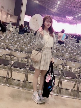 「ハニーズ」｜「アイテム（その他アウター）」を使った、토모카さん（レディース・156cm）の冬コーディネート