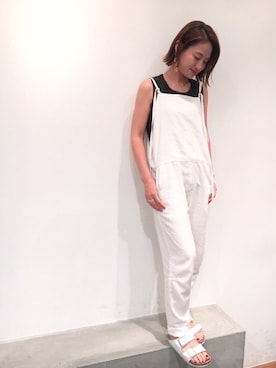 「RED CHOP WORKS（レッドチョップワークス）のアイテム（オールインワン・サロペット）」を使った、ゆいこさん（レディース・158cm）の春コーディネート