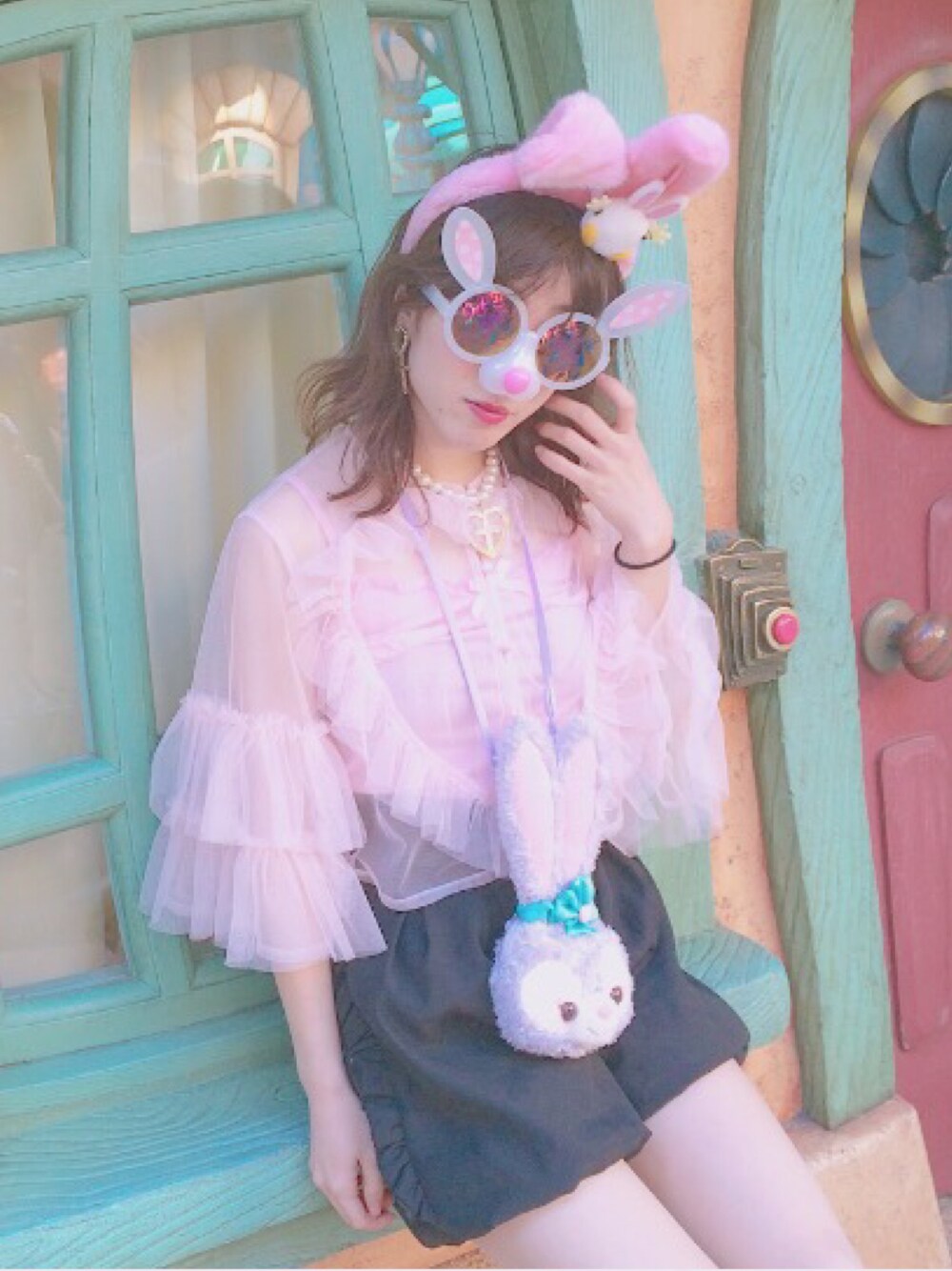 「春、チュール、pink、ディズニー、ディズニーコーデ、ディズニーランド、ootd、透けトップス」｜「HONEY MI HONEYのアイテム（その他トップス、ピンク系）」を使った、kumicoさん（レディース・163cm）の春コーディネートの1枚目の写真