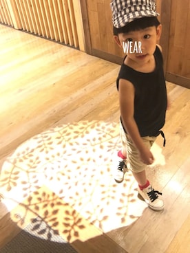 「BeBe（ベベ）のアイテム（キャップ）」を使った、♡PON♡さん（キッズ・120cm）の秋コーディネート