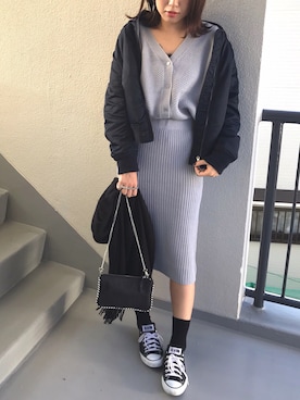 「黒コンバース」｜「アイテム（MA-1）」を使った、M.mさん（レディース・163cm）の冬コーディネート