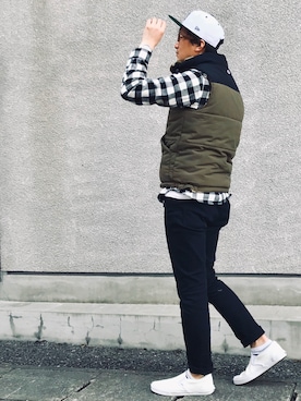 「Champion（チャンピオン）のアイテム（ダウンベスト）」を使った、kimukenさん（メンズ・175cm）の春コーディネート