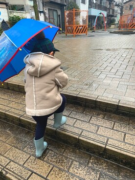 「アイテム（レインシューズ、ブルー系）」を使った、hinata.kさん（キッズ・100cm）の春コーディネート