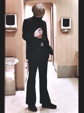 「全身黒」｜「アイテム（ジャケット/アウター）」を使った、米 津 玄 米さん（メンズ・168cm）の冬コーディネート