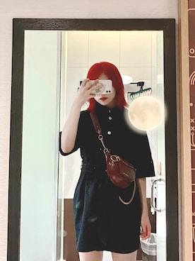 「MONKI（モンキ）のアイテム（シャツワンピース）」を使った、Lajameさん（レディース・169cm）の秋コーディネート