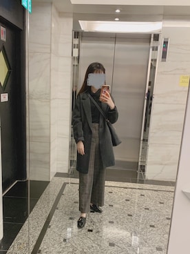 「ZARA（ザラ）のアイテム（チェスターコート、グレー系）」を使った、エリ🍁さん（レディース・164cm）の冬コーディネート
