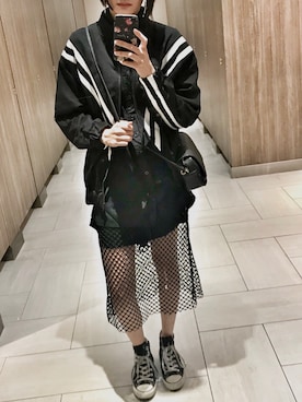 「NET（ネット）のアイテム（スタジャン）」を使った、林韻雯さん（レディース・167cm）の春コーディネート