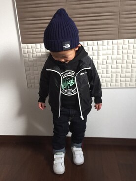 「STUSSY（ステューシー）のアイテム（ナイロンジャケット）」を使った、慶次郎さん（キッズ・90cm）の冬コーディネート