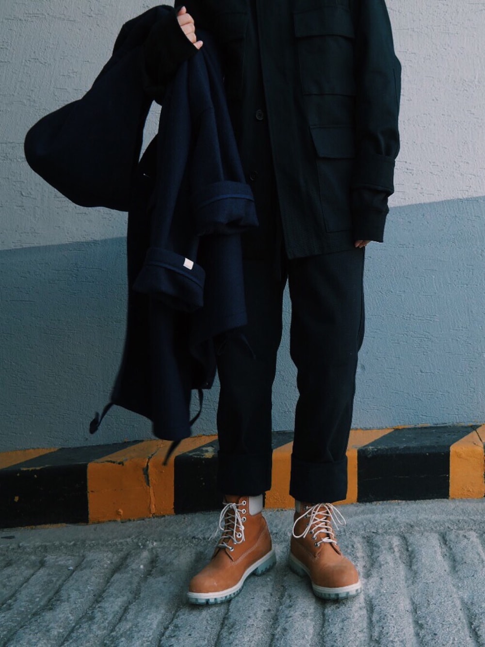 「UNIQLO、UNIQLOコーデ、UNIQLOU、working style、ootd、outfit、daily look、Timberland」｜「thisisneverthatのアイテム（ダッフルコート、ブルー系）」を使った、mushr000000mさん（レディース・168cm）の冬コーディネートの1枚目の写真