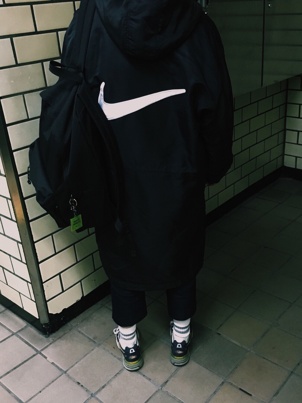 「NIKE、NEWBALANCE、OPENING CEREMONY、ootd、outfit、dailylook」｜「NIKEのアイテム（ダウンジャケット/コート、ブラック系）」を使った、mushr000000mさん（レディース・168cm）の冬コーディネートの1枚目の写真