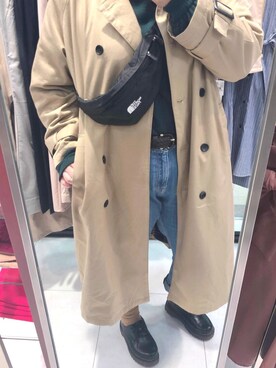 「PUNYUS（プニュズ）のアイテム（トレンチコート）」を使った、子夏さん（レディース・163cm）の冬コーディネート