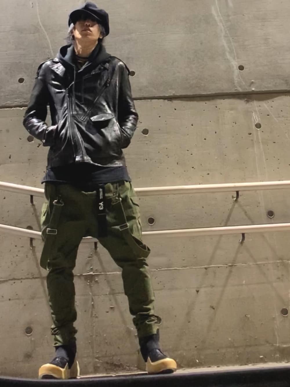 「wearhalloween2019、アディダス、adidas、JULIUS、glamb」｜「COMIC BAND ORCHESTRAのアイテム（キャスケット、ブルー系）」を使った、Re:birthさん（メンズ・175cm）の秋コーディネートの1枚目の写真